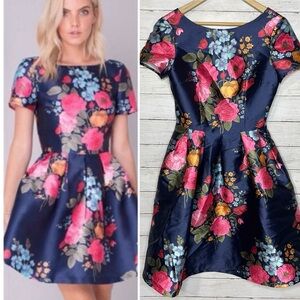 ModCloth Chi Chi London Navy Floral Fit & Flare Cap Short Sleeve Mini Dress sz 4